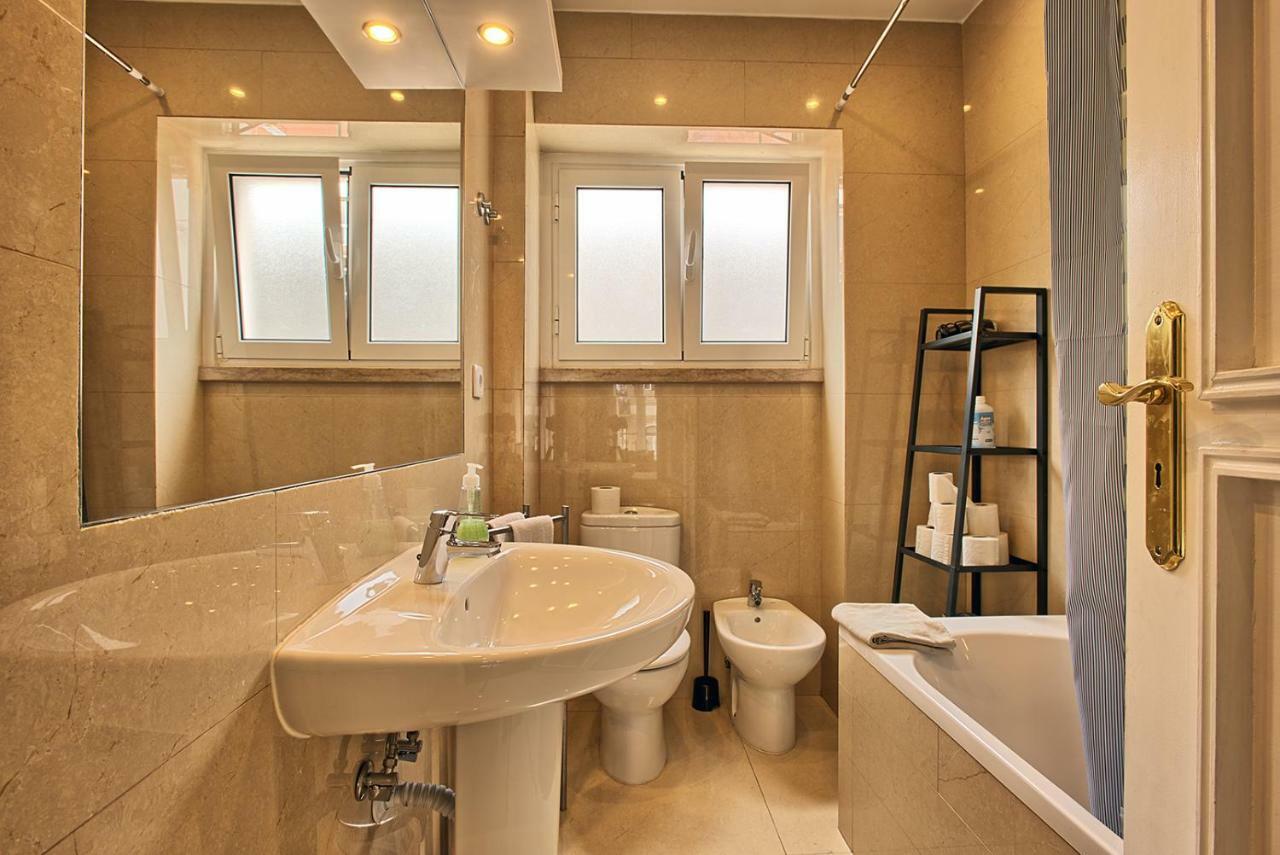 Almirante 3-Four Bedrooms ลิสบอน ภายนอก รูปภาพ