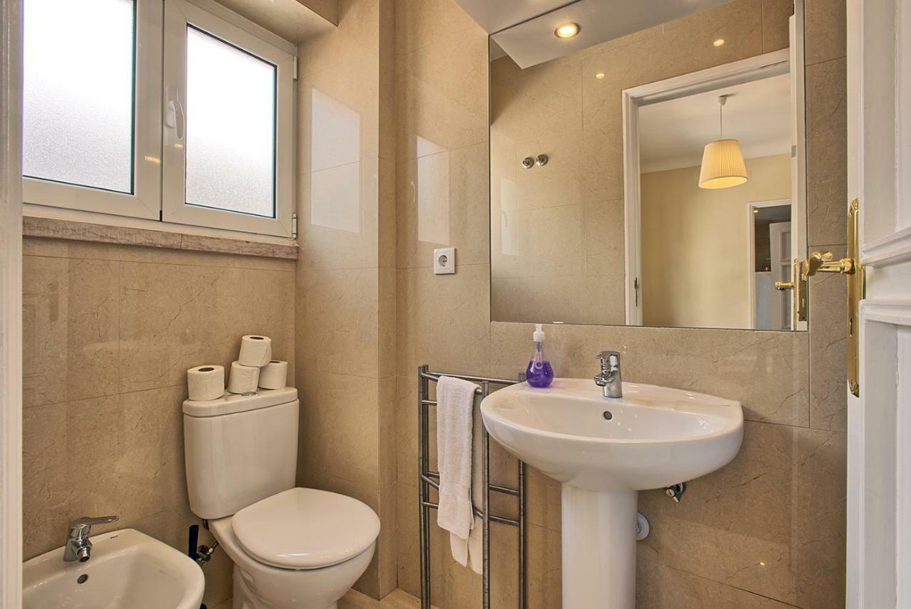 Almirante 3-Four Bedrooms ลิสบอน ภายนอก รูปภาพ